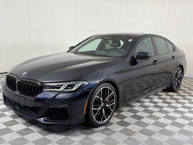 Used 2021 BMW M550i xDrive w/ Dynamic Handling Package AWD/4WD image 3