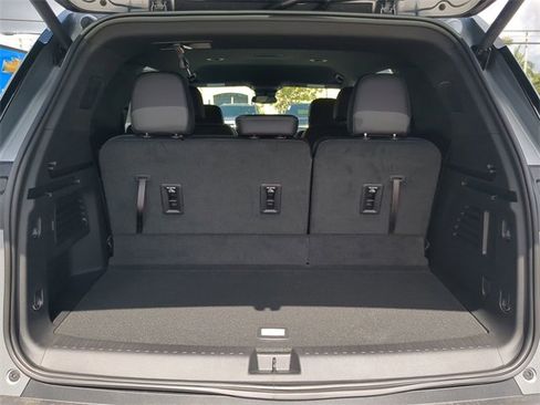 New 2025 Chevrolet Traverse LT w/ Enhanced Driving Package image 13