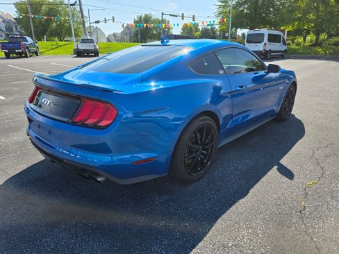 Used 2021 Ford Mustang GT RWD image 5
