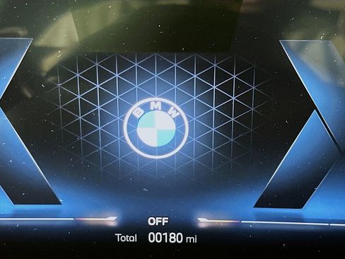 New 2026 BMW X7 xDrive40i w/ M Sport Package image 16