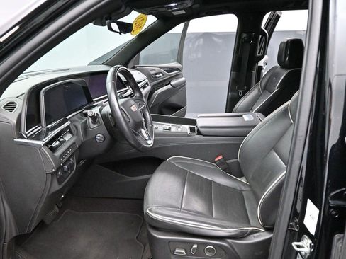 Used 2023 Cadillac Escalade Sport AWD/4WD image 13