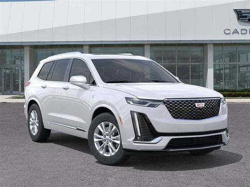New 2025 Cadillac XT6 Luxury image 1