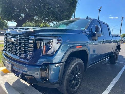 Used 2025 GMC Sierra 2500 Denali Ultimate AWD/4WD image 1