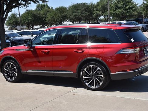 Certified 2026 Lincoln Aviator Reserve AWD/4WD image 11