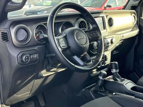 Used 2021 Jeep Gladiator Sport image 12
