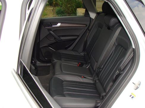 Used 2021 Audi Q5 e Premium Plus w/ Premium Plus Package AWD/4WD image 8