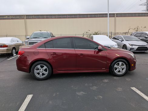 Used 2016 Chevrolet Cruze LT w/ Sun And Sound Package image 11