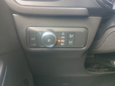 Certified 2022 Ford Escape Titanium w/ Class II Trailer Tow Package image 22