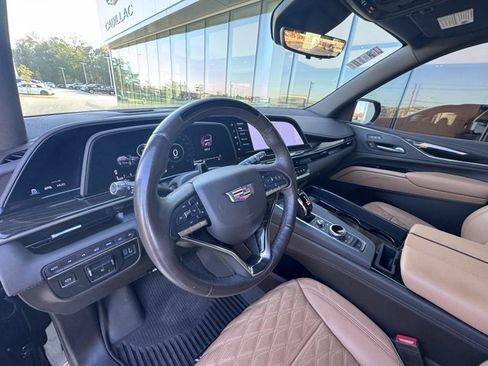 Used 2023 Cadillac Escalade Sport w/ LPO, ONYX Package image 11