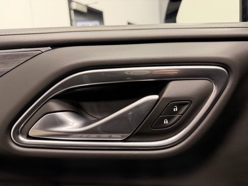 Used 2023 GMC Yukon SLT image 23