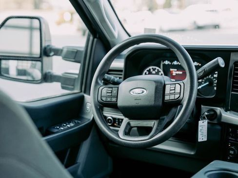 Used 2024 Ford F350 XLT image 13