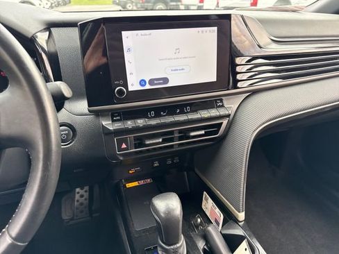 Used 2025 Toyota Camry SE image 26