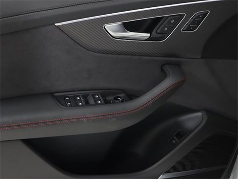 New 2026 Audi Q8 Prestige image 11