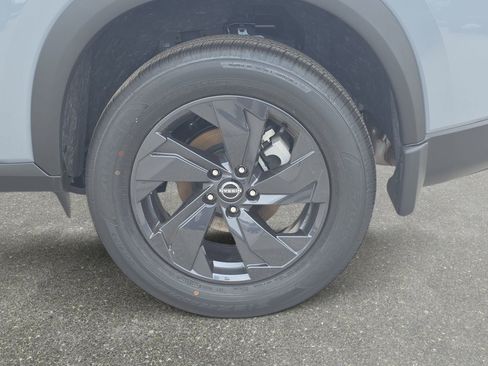 New 2026 Nissan Rogue SV w/ Cold Weather Package FWD image 32