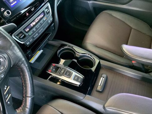 Used 2022 Honda Ridgeline Black Edition image 17