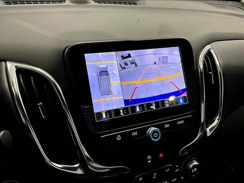 Used 2024 Chevrolet Equinox LT FWD image 23