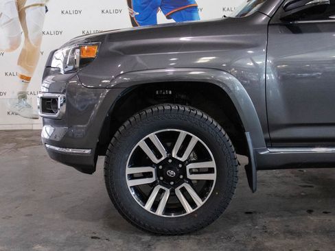 Used 2023 Toyota 4Runner Limited AWD/4WD image 17