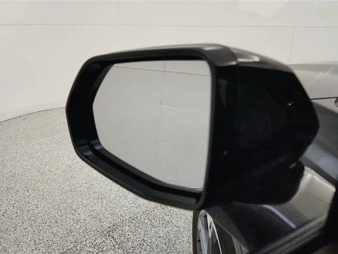 Used 2023 Chevrolet Blazer LT FWD image 24