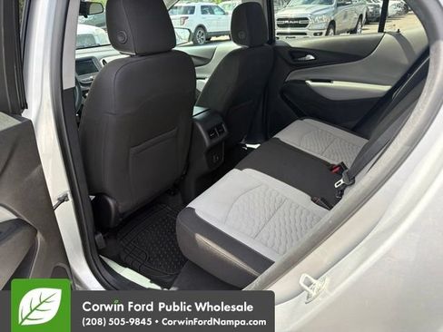 Used 2019 Chevrolet Equinox LS w/ LS Convenience Package FWD image 26
