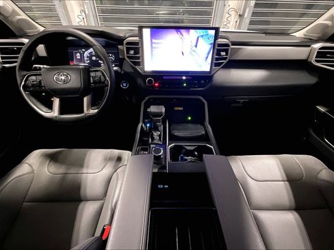 Used 2024 Toyota Tundra Limited image 21