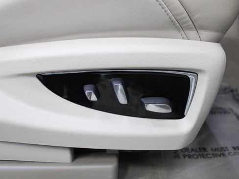 Used 2019 Cadillac Escalade Luxury image 36