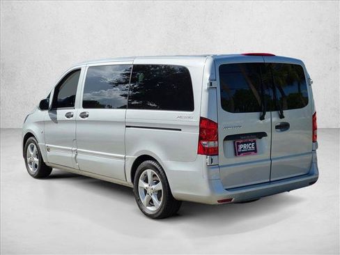 Used 2018 Mercedes-Benz Metris Passenger image 8