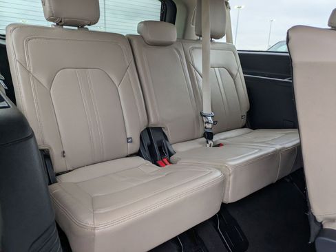 Used 2024 Ford Expedition Max Limited image 27