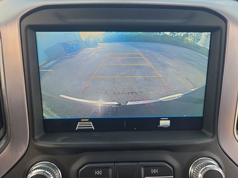 Used 2020 GMC Sierra 1500 SLE image 24