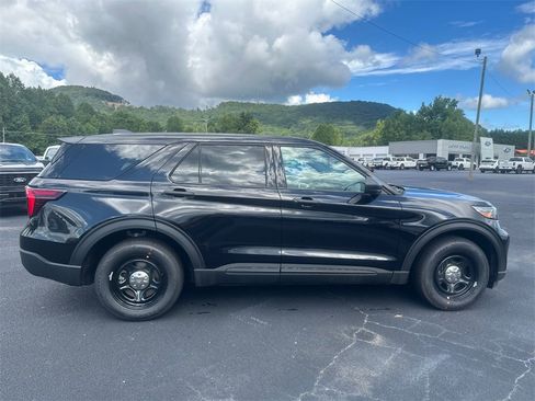 New 2025 Ford Explorer 4WD Police Interceptor image 4