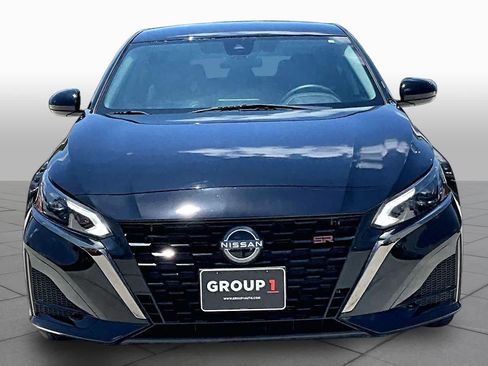 Used 2023 Nissan Altima 2.5 SR FWD image 4