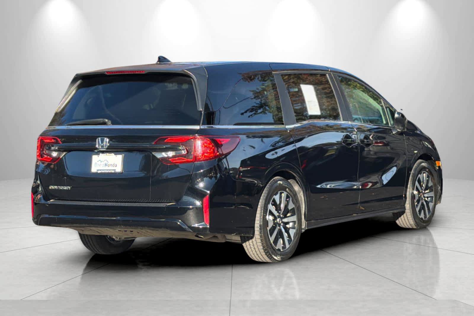 Used 2025 Honda Odyssey EX-L image 2