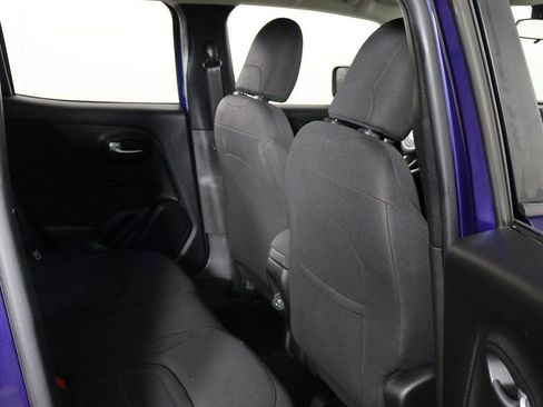 Used 2020 Jeep Renegade Latitude w/ UConnect 8.4 Nav Group image 24