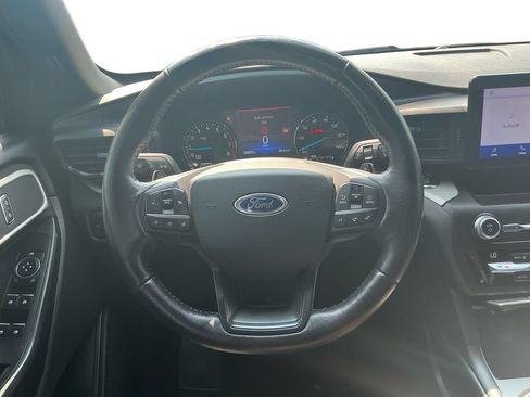 Used 2020 Ford Explorer XLT w/ Comfort Package RWD image 18