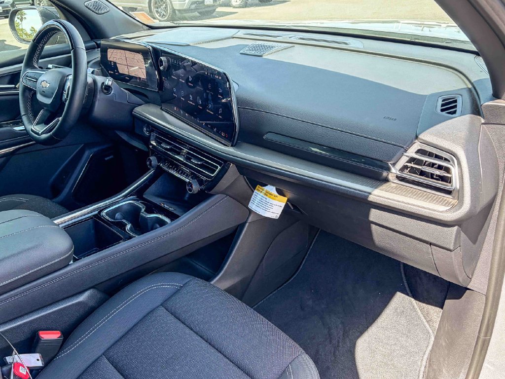 Used 2026 Chevrolet Traverse LT w/ Enhanced Driving Package AWD/4WD image 36