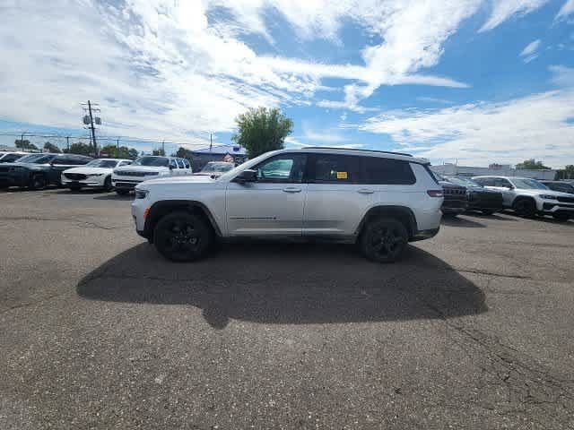 Used 2024 Jeep Grand Cherokee L Altitude AWD/4WD image 22