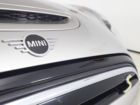 Used 2024 MINI Cooper SE FWD image 18