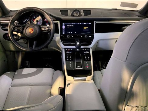Certified 2023 Porsche Macan S AWD/4WD image 14