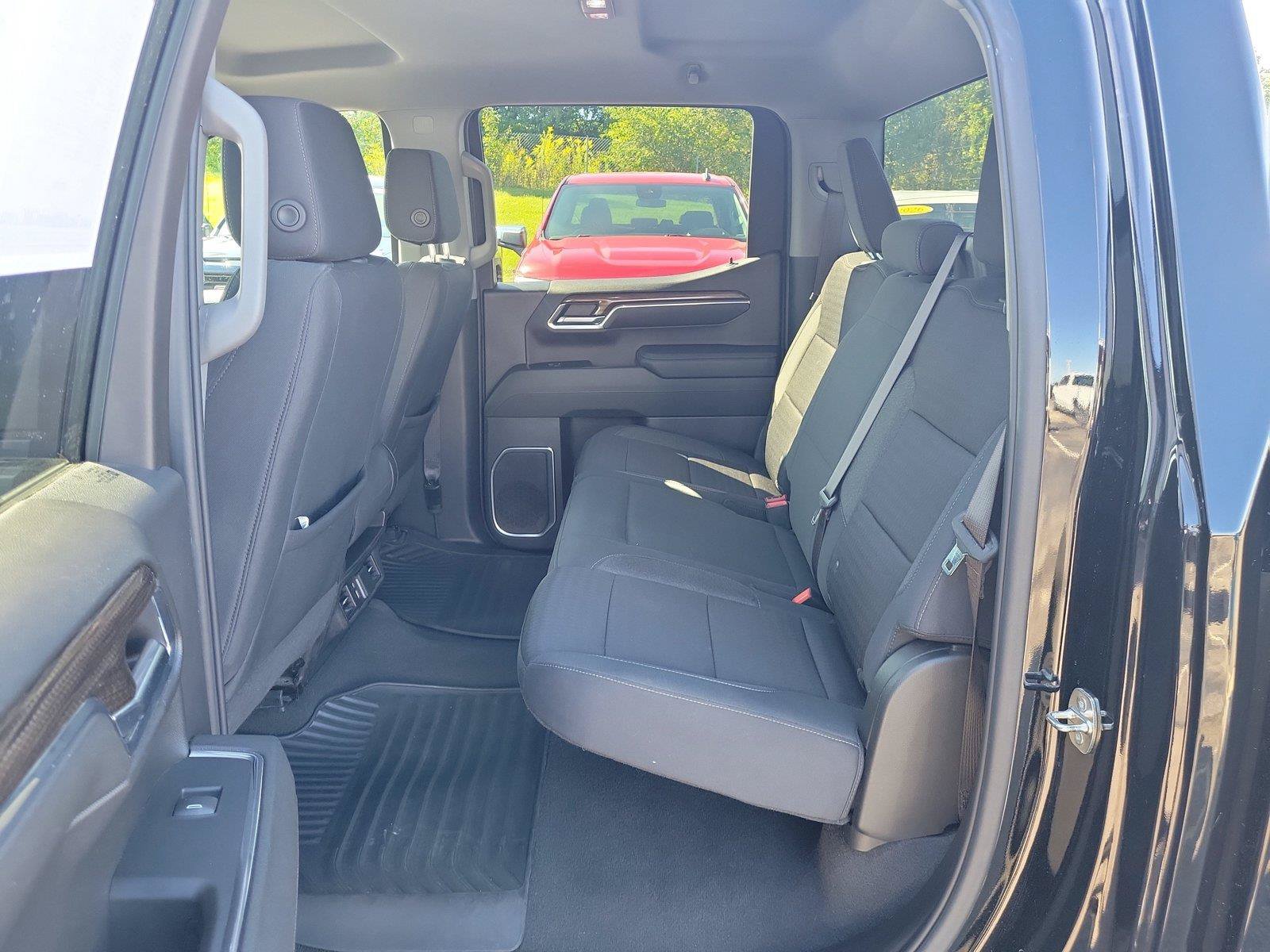 Used 2023 Chevrolet Silverado 1500 LT AWD/4WD image 11