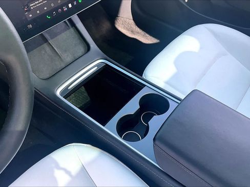 Used 2023 Tesla Model 3 Standard Range RWD image 15