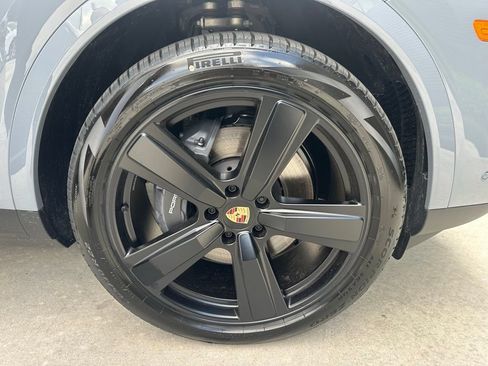 New 2026 Porsche Cayenne AWD/4WD image 14