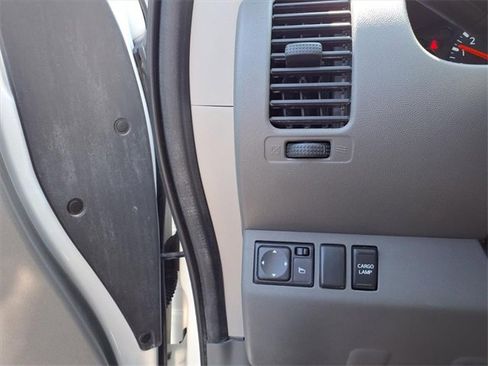 Used 2019 Nissan Frontier SV image 12