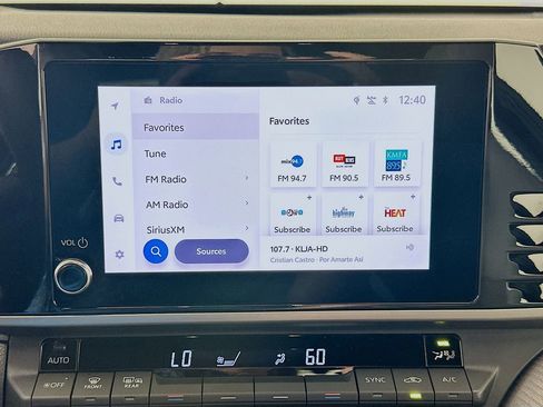 Used 2025 Toyota Camry SE image 14