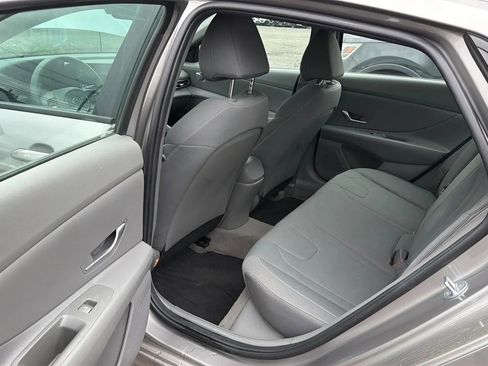 Used 2023 Hyundai Elantra SEL FWD image 27