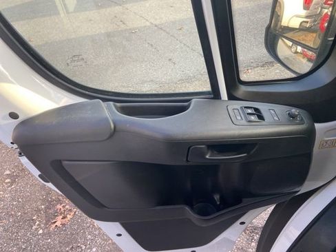 Used 2024 RAM ProMaster 2500 w/ Premium Convenience Group image 21