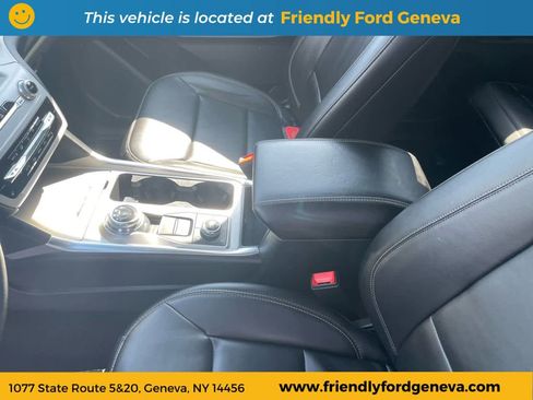 Used 2024 Ford Explorer XLT AWD/4WD image 29