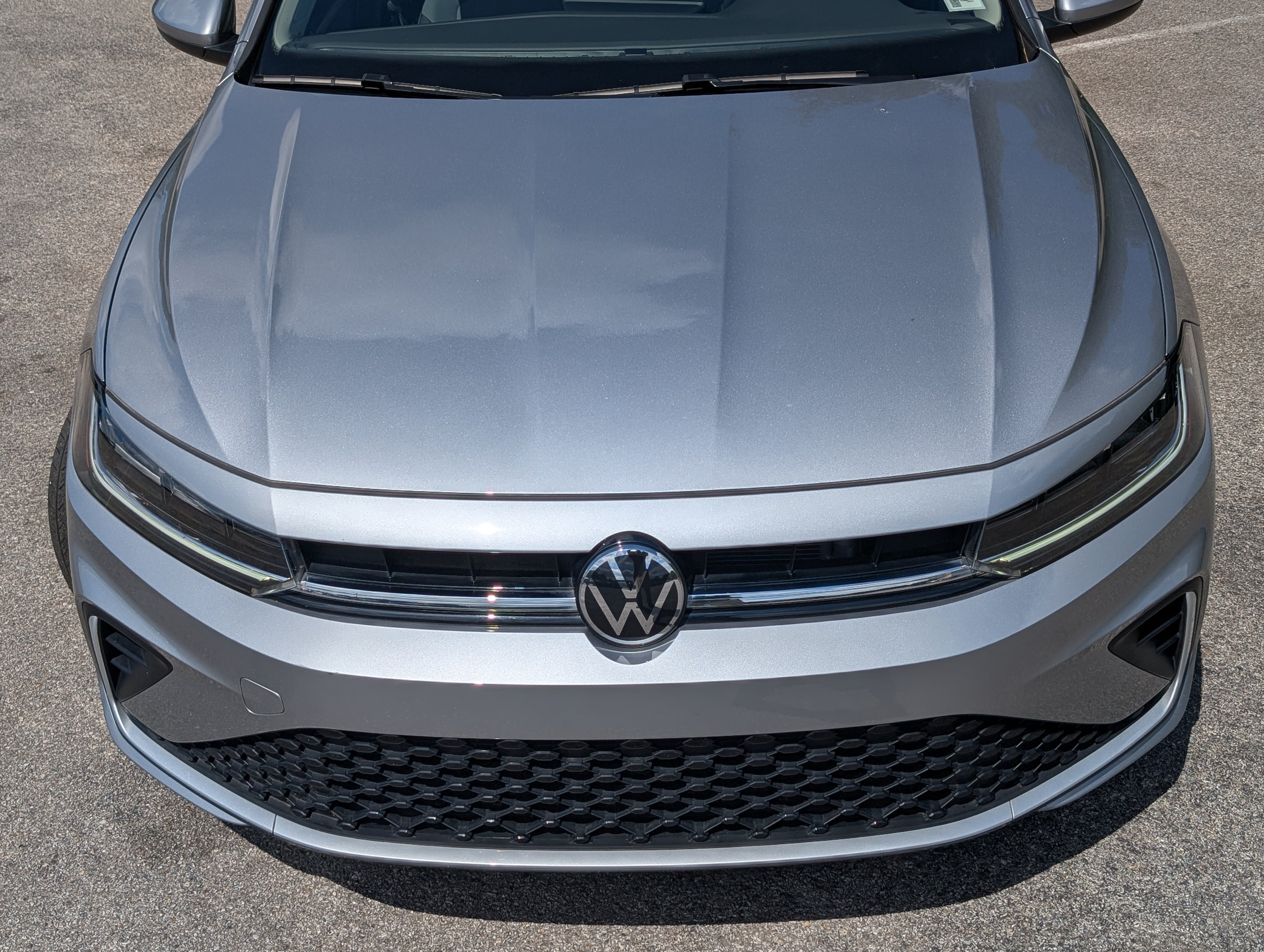 Used 2025 Volkswagen Jetta SE w/ Sunroof Package FWD image 12