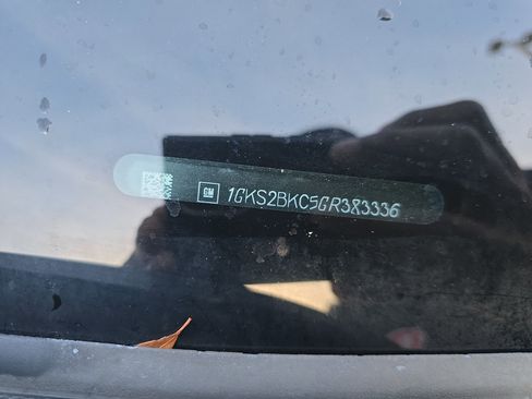 Used 2016 GMC Yukon SLT w/ HD Trailering Package image 37