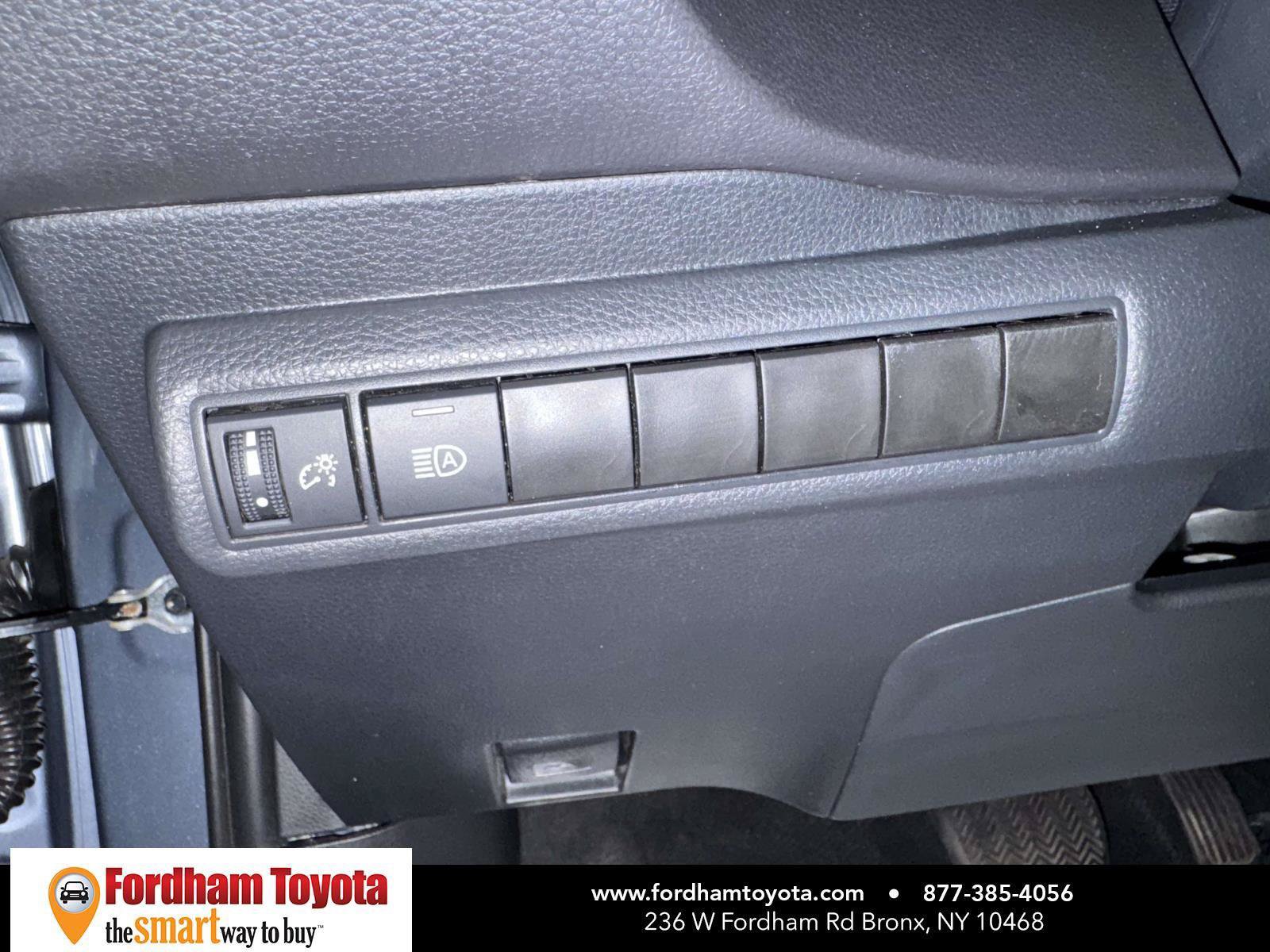 Used 2024 Toyota Corolla LE FWD image 19