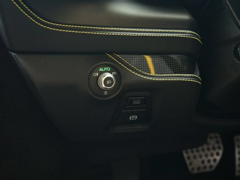 Used 2021 Ferrari F8 Tributo RWD image 29
