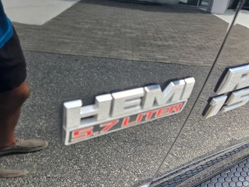Used 2015 RAM 1500 Lone Star AWD/4WD image 18